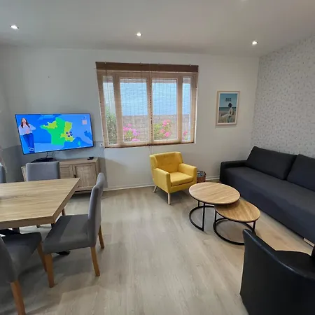 Les Hortensias Apartment